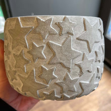 Load image into Gallery viewer, Cement Star pots
